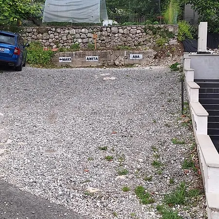 Apartma Maks & Anita *