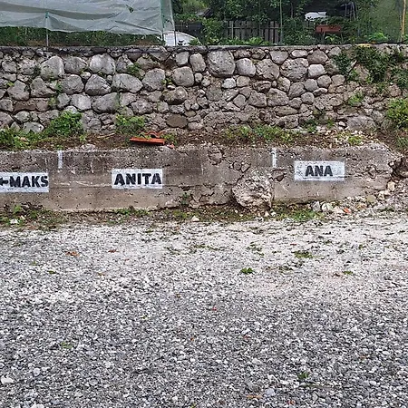 Apartma Maks & Anita