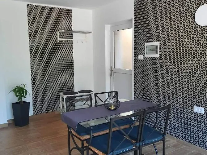 Apartma Maks & Anita דירה