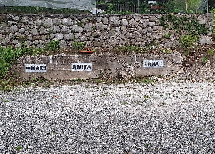 Apartma Maks & Anita